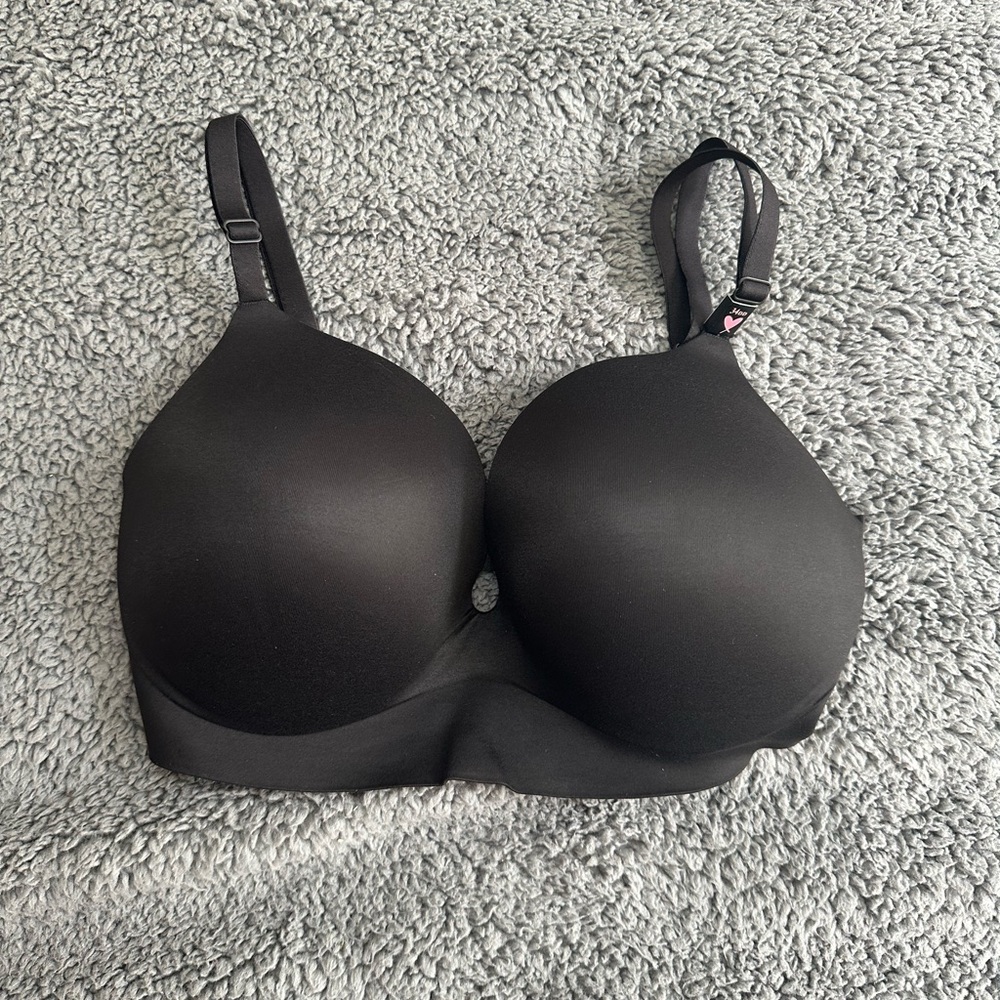 Reserved ! Incredible by Victoria’s Secret padded no-wire bra, black, size 34DD